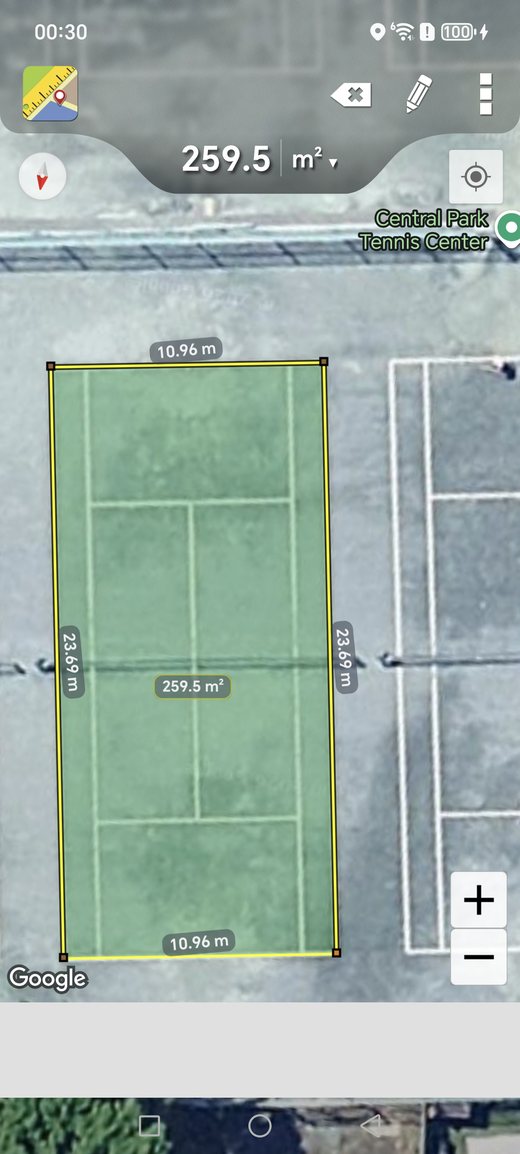 Tennis court area measurement